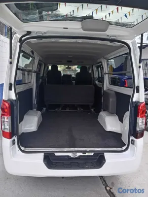 2019 Nissan Caravan — foto 9 / 10