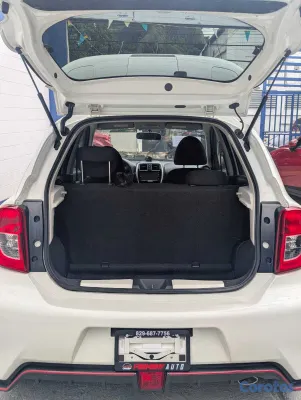 2020 Nissan March — foto 10 / 16