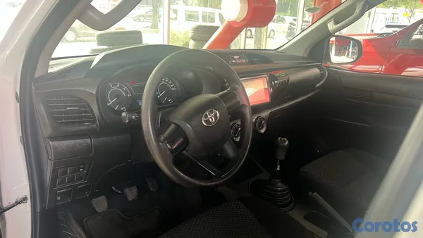 2023 Toyota Hilux — foto 10 / 13