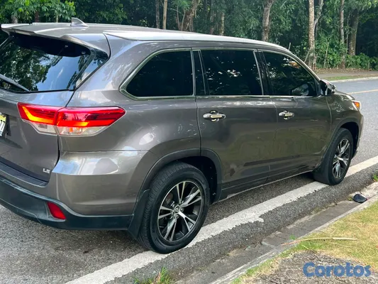 2018 Toyota Highlander — foto 5 / 10