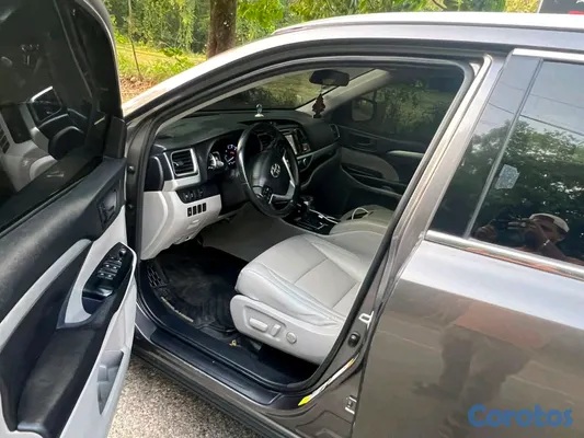2018 Toyota Highlander — foto 8 / 10