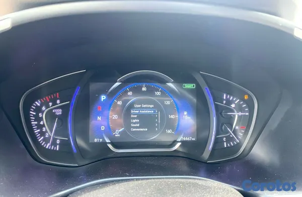 2020 Hyundai Santa Fe — foto 2 / 10