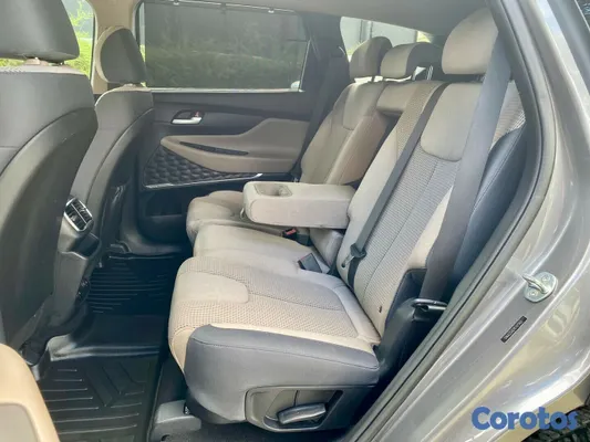 2020 Hyundai Santa Fe — foto 7 / 10