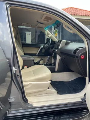 2012 Toyota Land Cruiser Prado — foto 6 / 9