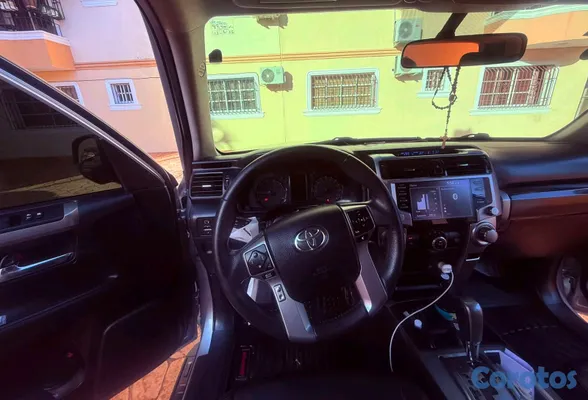 2020 Toyota 4 Runner — foto 3 / 11