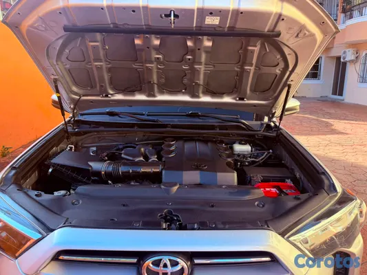 2020 Toyota 4 Runner — foto 5 / 11