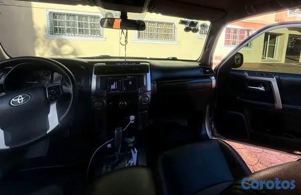 2020 Toyota 4 Runner — foto 7 / 11
