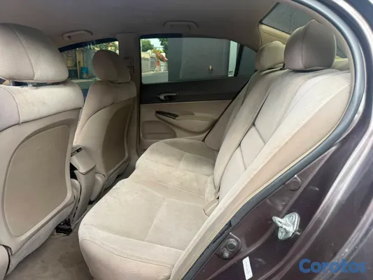 2010 Honda Civic — foto 4 / 10