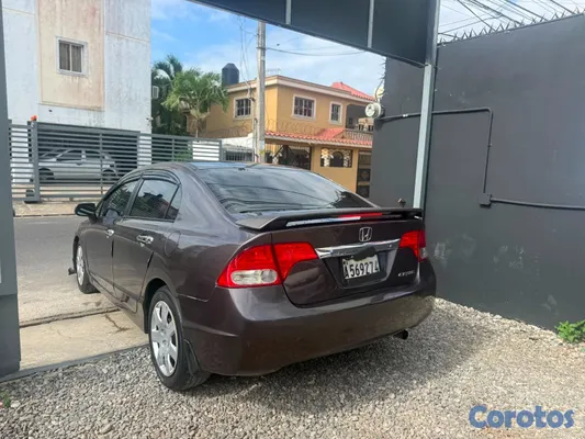 2010 Honda Civic — foto 5 / 10