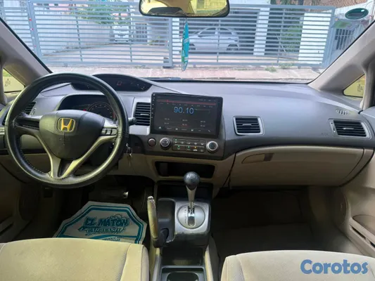 2010 Honda Civic — foto 7 / 10
