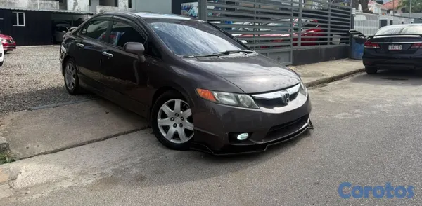 2010 Honda Civic — foto 9 / 10