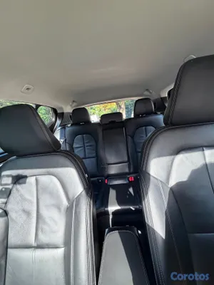 2022 Volvo xc40 momentum T4 — foto 8 / 9