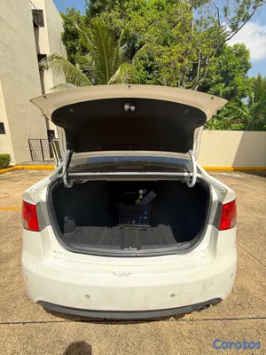 2011 Kia Forte — foto 13 / 18