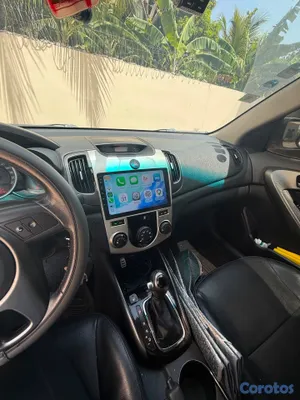 2011 Kia Forte — foto 17 / 18