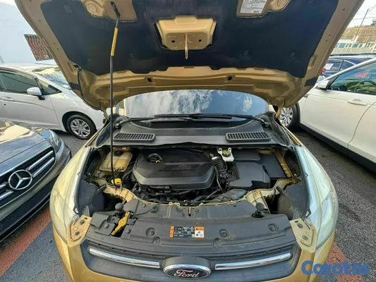 2015 Ford Escape — foto 4 / 10