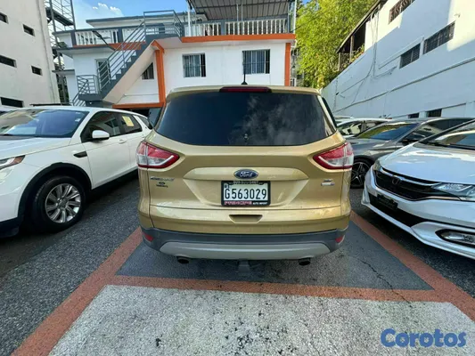 2015 Ford Escape — foto 10 / 10
