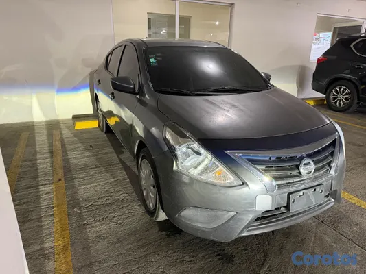 2018 Nissan Versa — foto 3 / 10