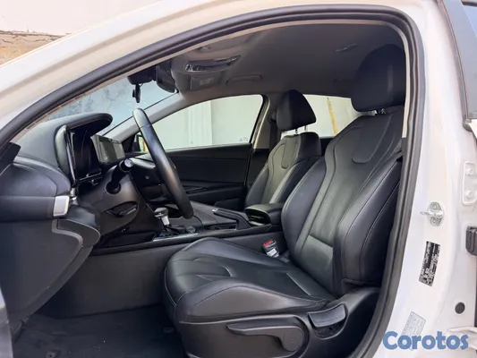 2021 Hyundai Avante — foto 6 / 9