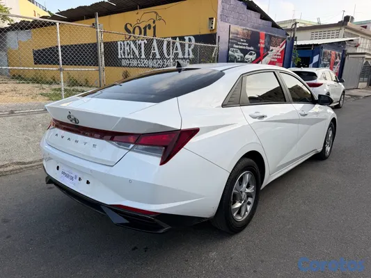 2021 Hyundai Avante — foto 7 / 9