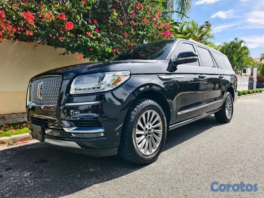 2020 Lincoln Navigator — foto 4 / 10
