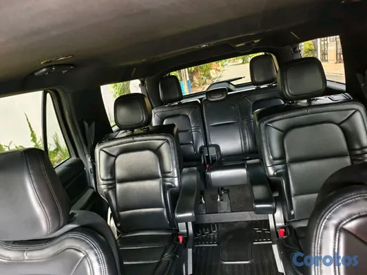2020 Lincoln Navigator — foto 10 / 10