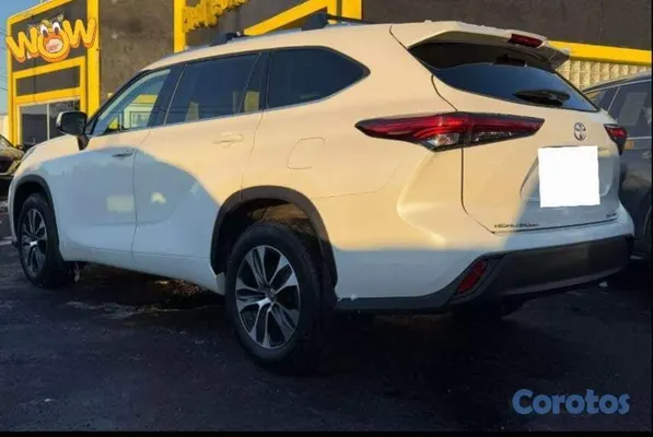 2020 Toyota Highlander — foto 3 / 8