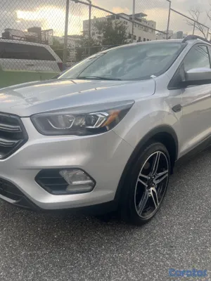 2019 Ford Escape — foto 6 / 10