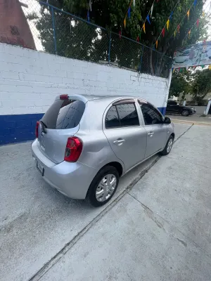 2014 Nissan March — foto 5 / 10