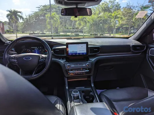 2020 Ford Explorer — foto 2 / 9