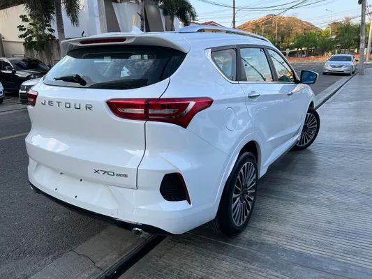 2025 Jetour X70 — foto 2 / 10