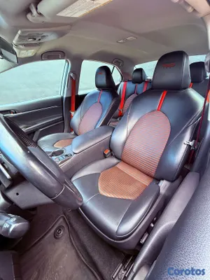 2021 Toyota Camry — foto 8 / 12
