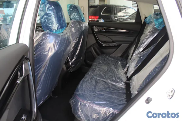 2026 Changfeng Dongfeng AX7 — foto 6 / 10