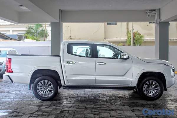2026 Mitsubishi L200 — foto 4 / 9