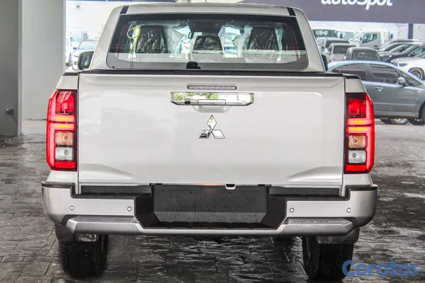 2026 Mitsubishi L200 — foto 6 / 9