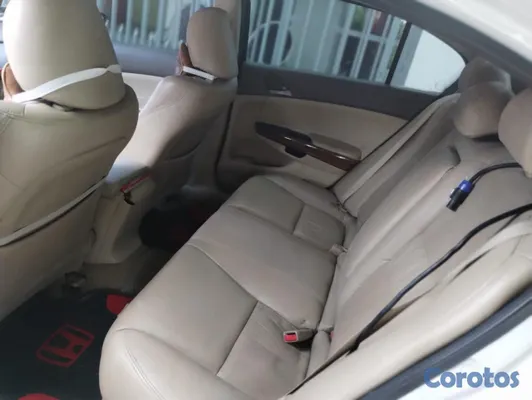 2010 Honda Accord — foto 6 / 8