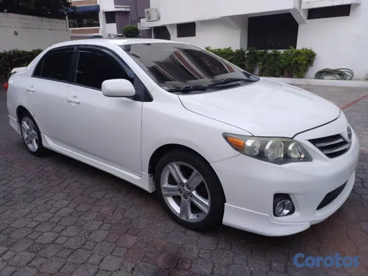 2013 Toyota Corolla — foto 4 / 13