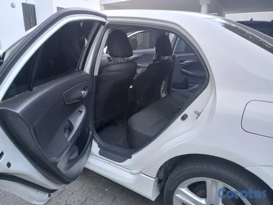2013 Toyota Corolla — foto 7 / 13