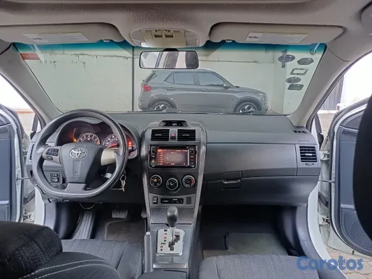 2013 Toyota Corolla — foto 8 / 13