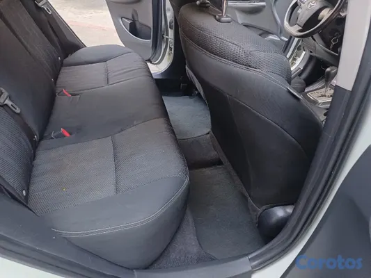 2013 Toyota Corolla — foto 10 / 13