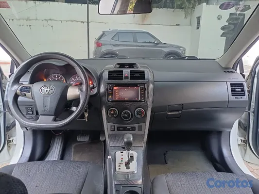 2013 Toyota Corolla — foto 11 / 13