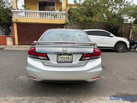 2015 Honda Civic — foto 5 / 10