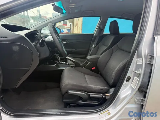 2015 Honda Civic — foto 9 / 10