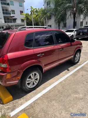 2010 Hyundai Tucson — foto 4 / 4