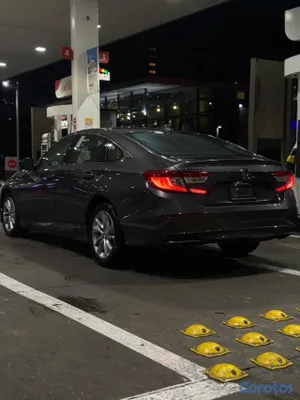 2020 Honda Accord — foto 6 / 20
