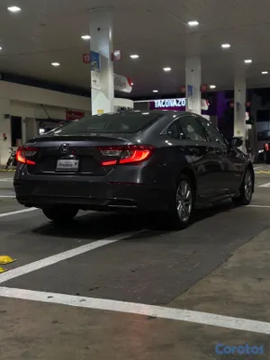 2020 Honda Accord — foto 7 / 20