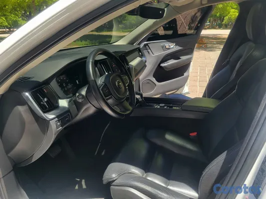 2019 Volvo Xc60 — foto 10 / 12