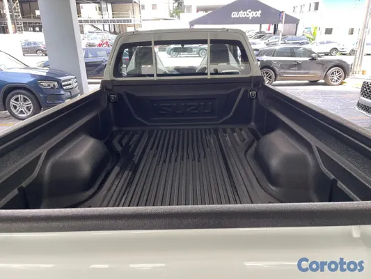 2027 Isuzu Dmax — foto 8 / 10