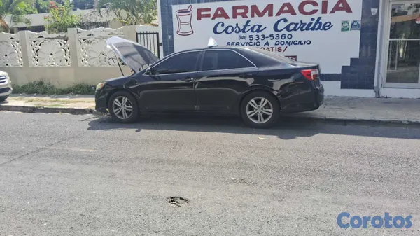 2012 Toyota Camry — foto 6 / 8