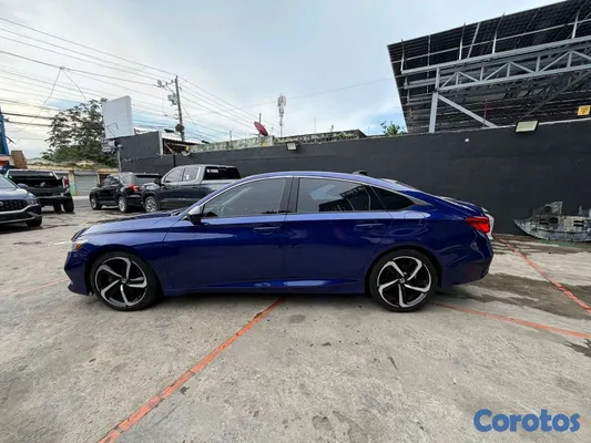 2021 Honda Accord — foto 8 / 16