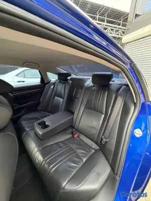 2021 Honda Accord — foto 13 / 16